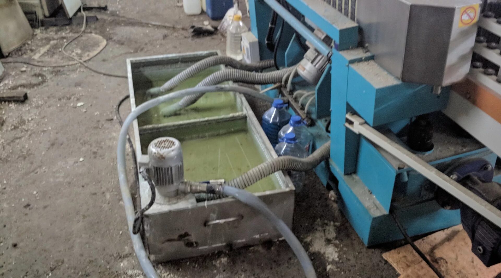 Станок залит. Синтегран станина станка. Станок залит. Вертикальный тпа для литья пластмасс. Desma литьевая машина для обуви карусельная.