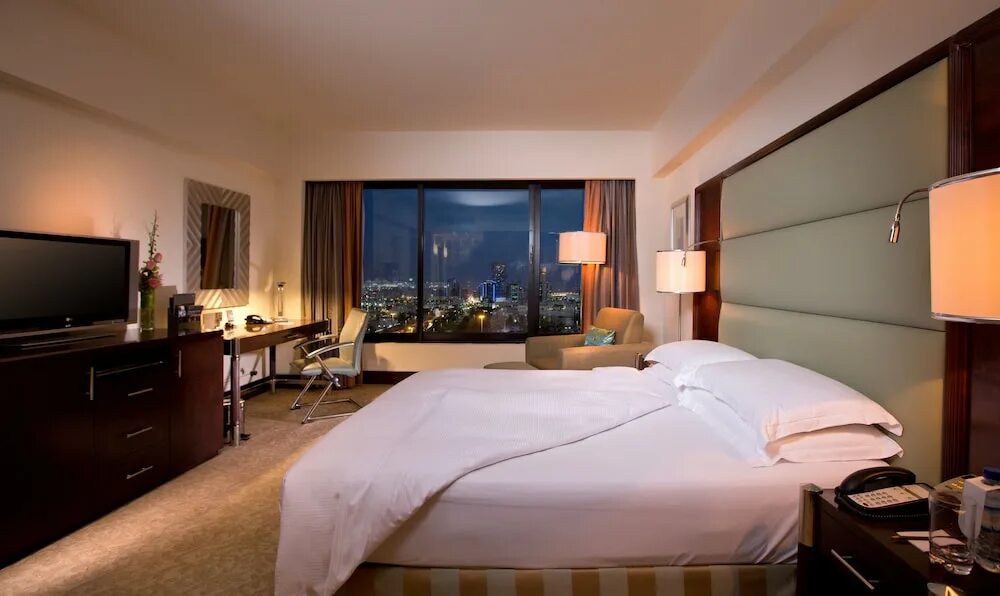Intercontinental abu dhabi 5 абу. Intercontinental abu dhabi, абу даби,. intercontinental abu dhabi 5 абу даби. интерконтиненталь оаэ 2025. пляж интерконтиненталь абу даби.