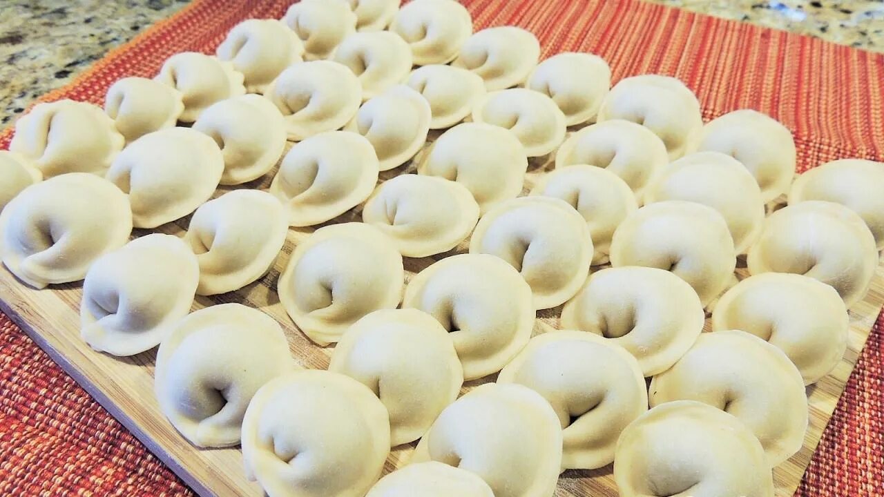 В каких пельменях нашли кишечную