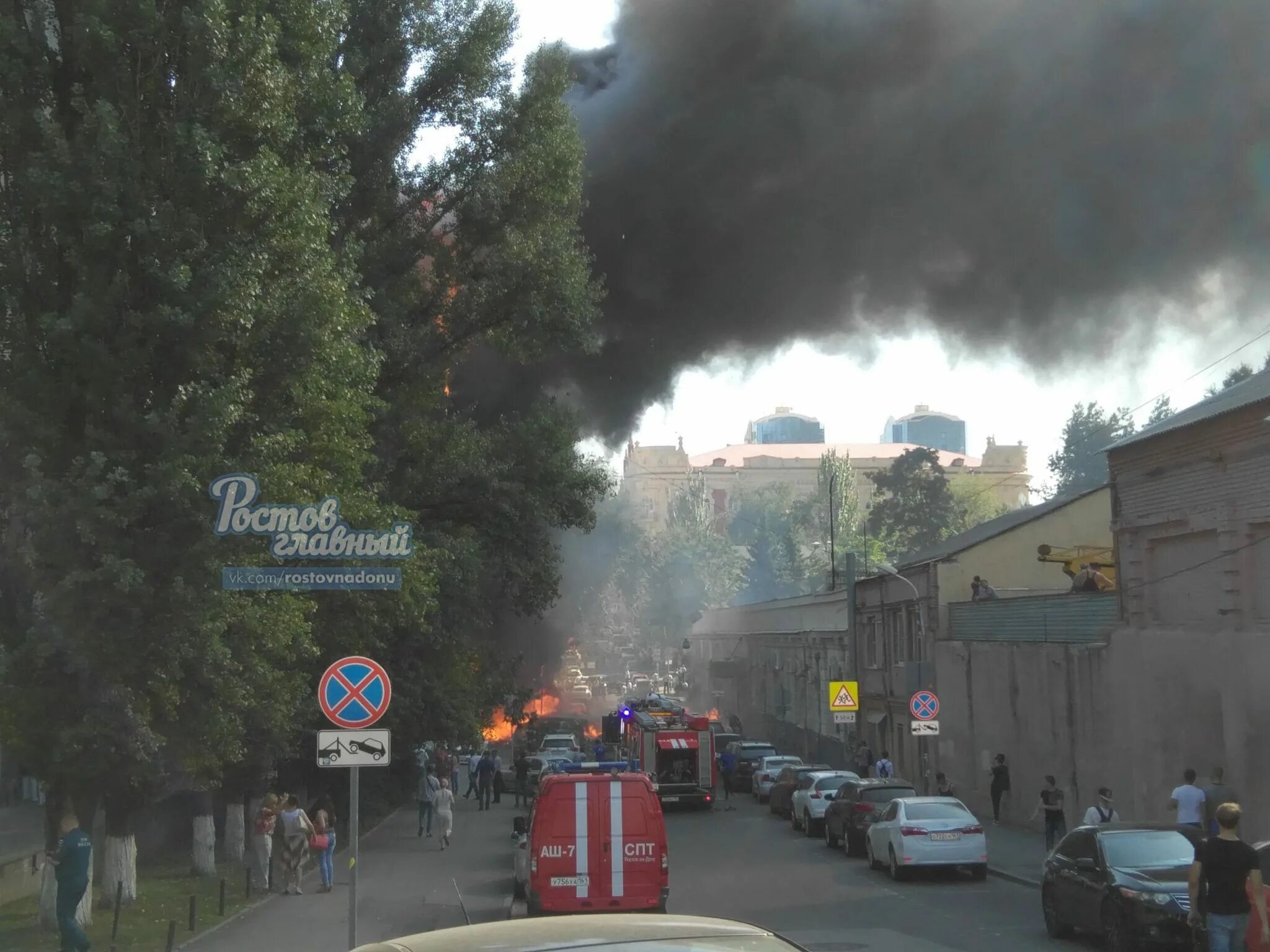 Пожар в гостинице Ростов на Дону. Пожар в Ростове-на-Дону отель 2017. Пожарв в центре Ростова. Пожар в Ростове-на-Дону сейчас на Западном. Видео ростова на дону сегодня