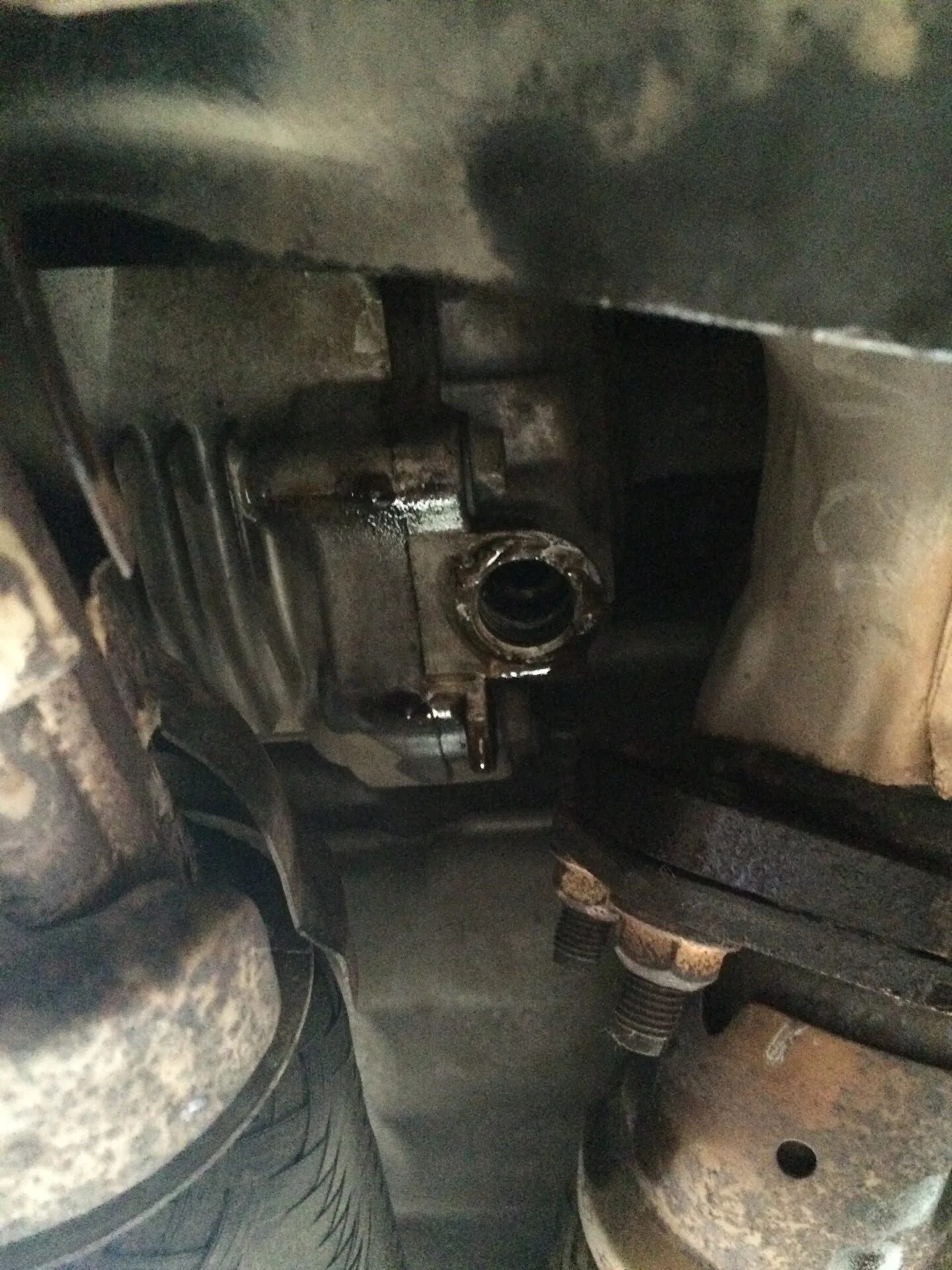 Масло заднего редуктора ниссан мурано z52. Сальник заднего редуктора murano z50. Мурано масло раздатки. Мурано масло раздатки. Раздатка ниссан мурано.