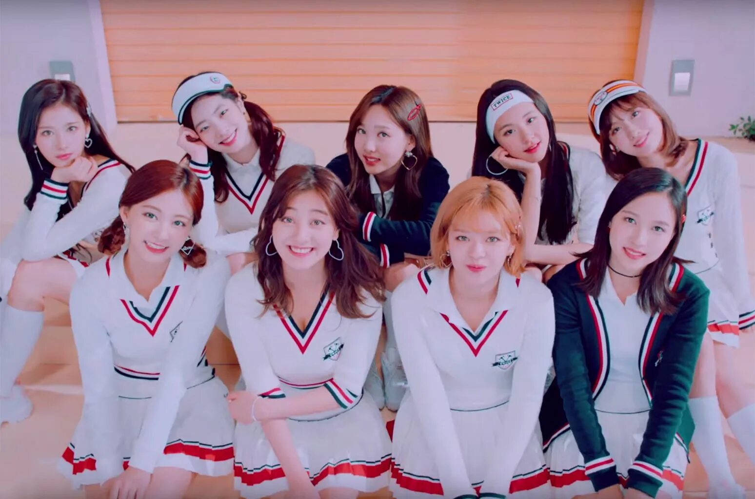 Exercises twice. Группа twice. twice kpop. твайс группа 2025. twice дебют.