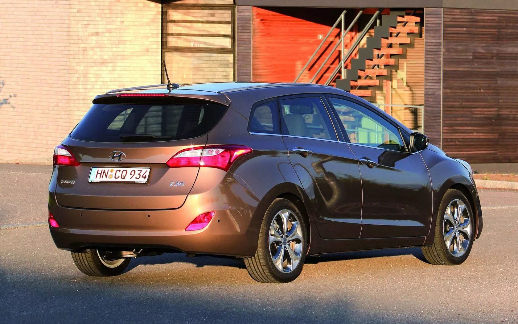 Сколько хендай ай 30. Hyundai i30 Wagon. Hyundai i30 универсал. Хендай ай 30 универсал. Hyundai i30 CW.