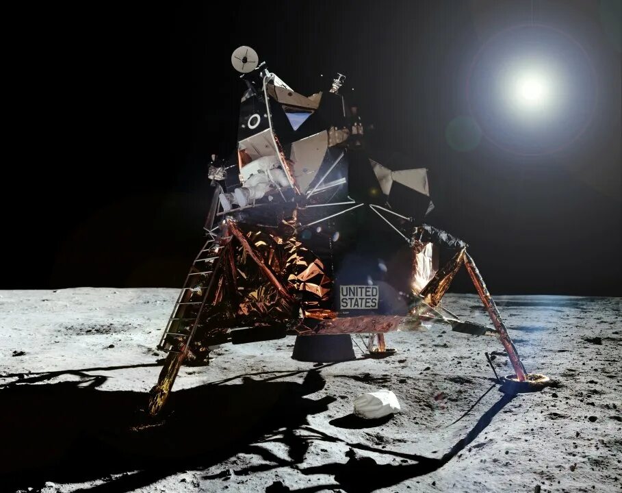 Первый полет в космос на луну. Модуль Аполлона 11. НАСА Аполлон 11. Лунный модуль корабля Аполлон 11 НАСА. Корабль Аполлон 11.