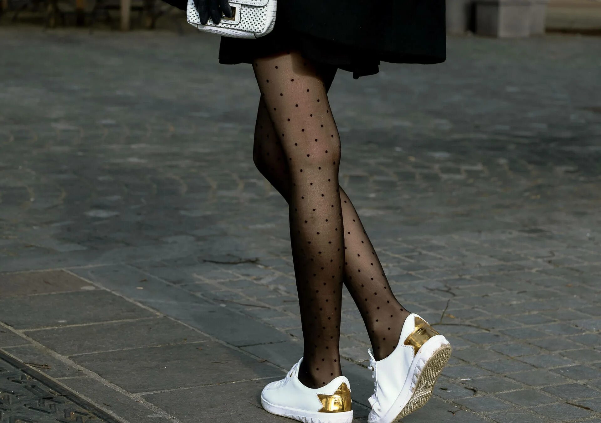 носки гольфы. носки колготки. кальцедония колготки с гетрами. мужские капроновые колготки. носки одетые на колготки.