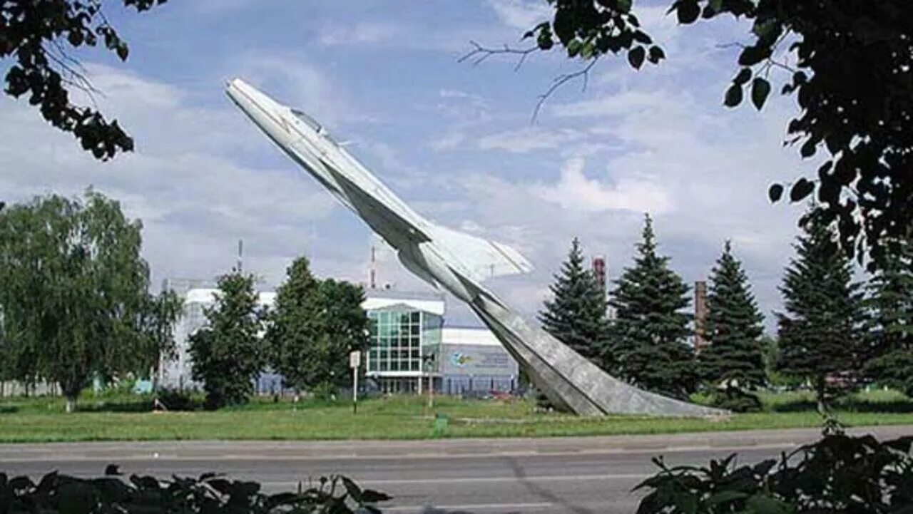 Сдв жуковский. Жуковский наукоград. наукоград жуковский (московская область). жуковский центр города. памятник миг 21 в жуковском.