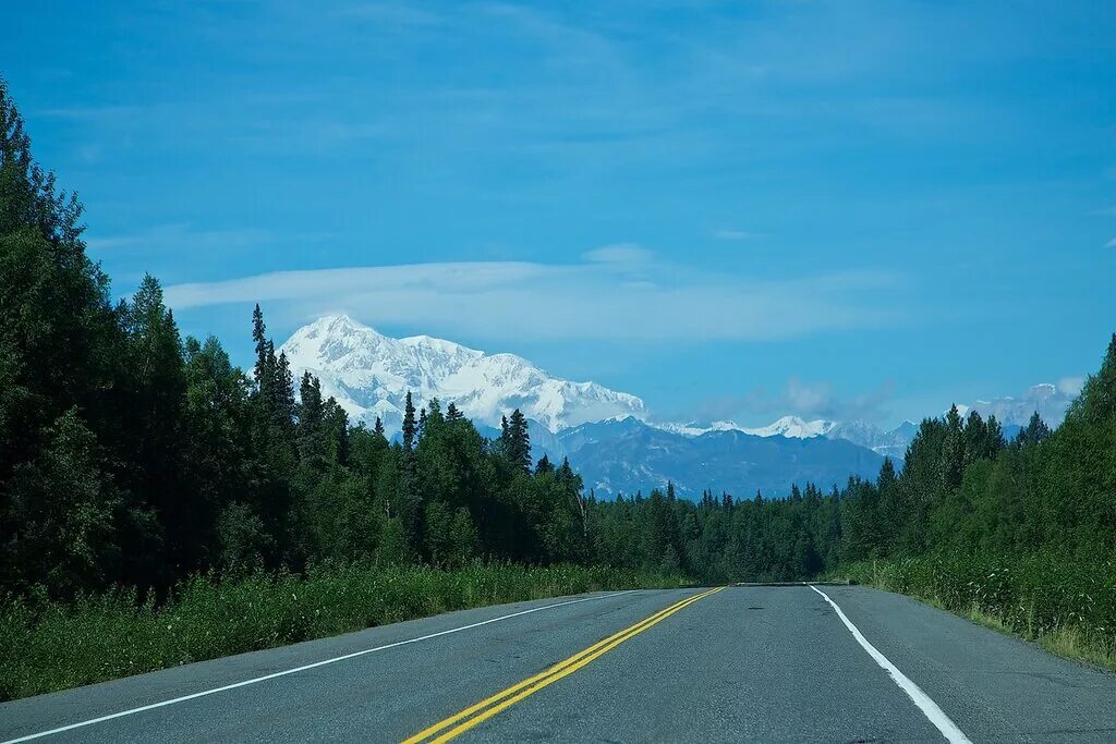 Шоссе Далтон Аляска. Крупная автомагистраль в Аляску. Дороги на Аляске фото. Дороги Аляски зимой.