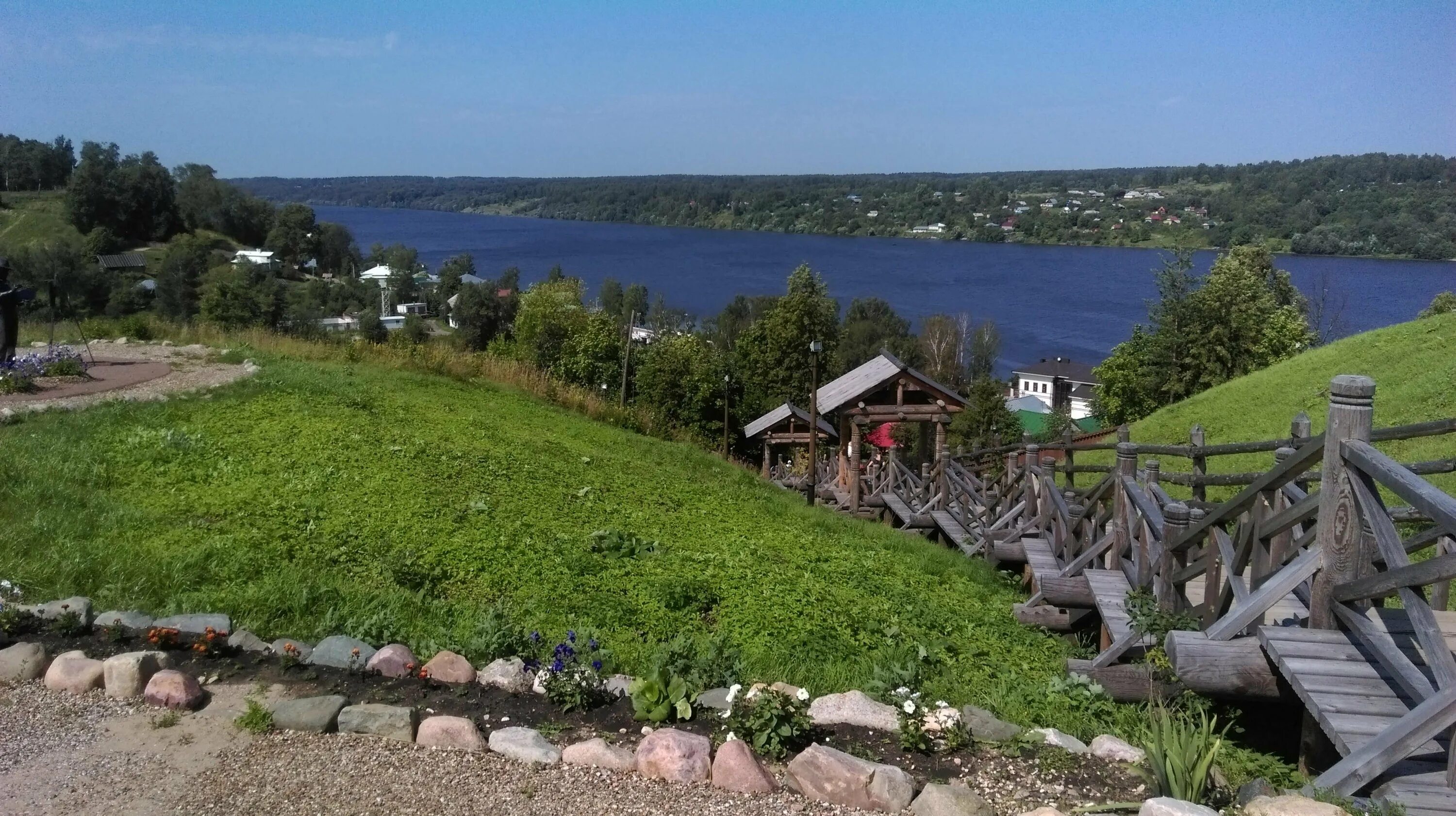 Город Плес Соборная гора. Плёс достопримечательности Соборная гора. Река Волга Плес. Волжский Плес.