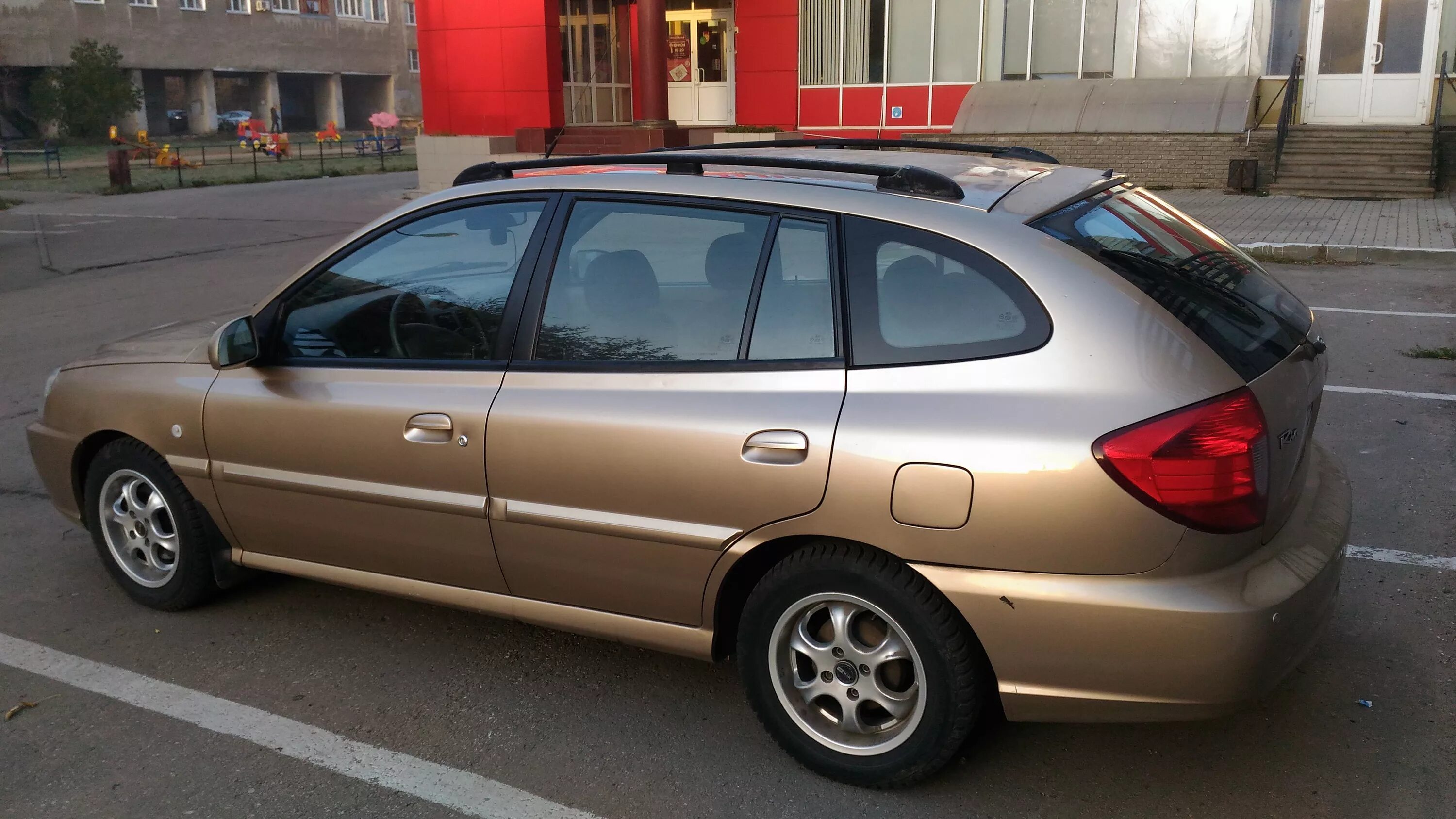 Киа универсал 2004. Kia Rio 2004 универсал. Кия Рио 2004 г. универсал. Кия Рио универсал 2004. Kia Rio 2004 год универсал.