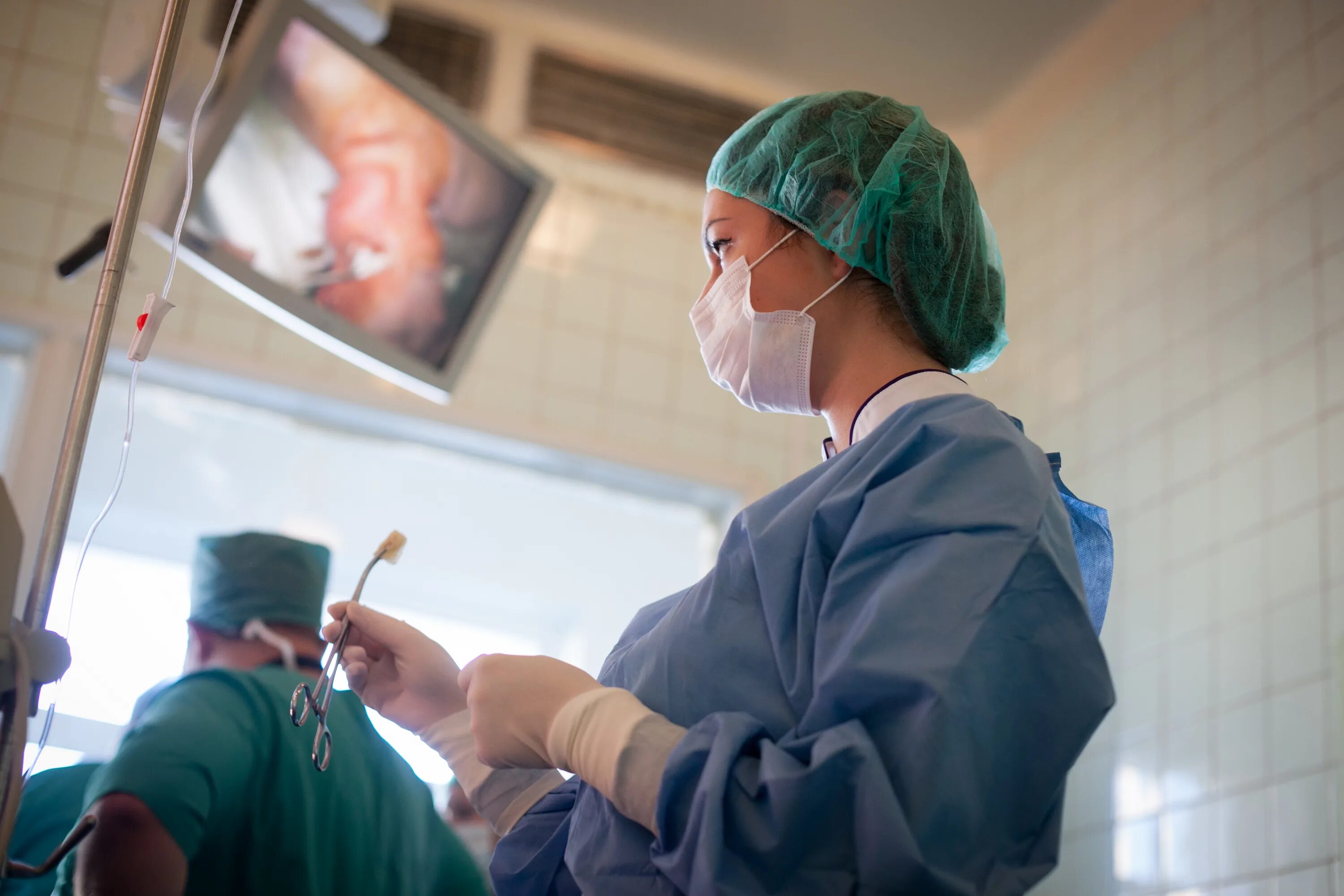 История девочки спасшей. Турция землетрясение спасение детей. Карина чикитова якутия история. Полицейские наградили девочку. Девочка рэйчел бэквис.