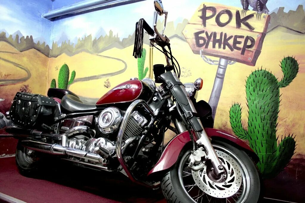 Алюминиевый значок. Рок бункер космонавтов 12. Рок атрибутики рок бункер. Магазин рок атрибутики на вднх. Рок бункер магазин рок атрибутики москва вднх.