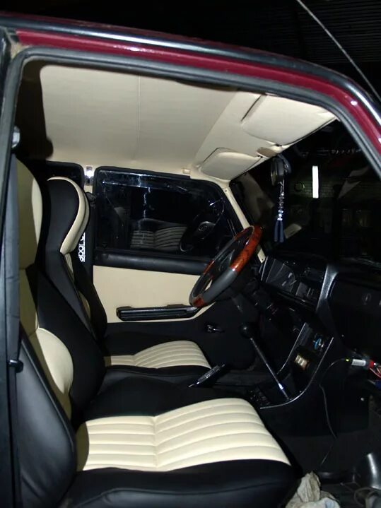 Тюнинг салона 2107 фото Lada 21074 1.6 бензиновый 2006 абакан тачка огонь на DRIVE2
