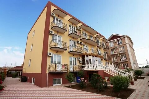 Гостиница в береговом