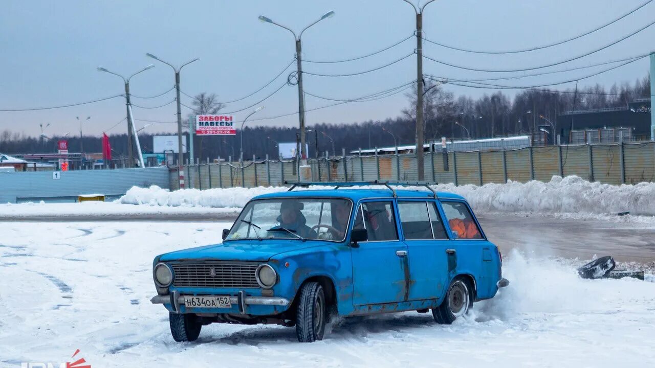 2102 дрифт. Ваз 2101 2102 зимний дрифт. ваз 2102 зимой. ваз 2102 красная дрифт.