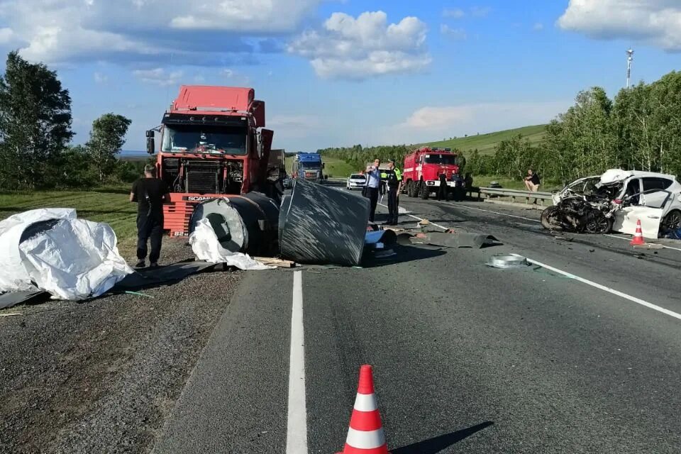 4 разбился. ДТП на трассе м5 в Самарской области. ДТП 26 июня на трассе м5 Самарская область.