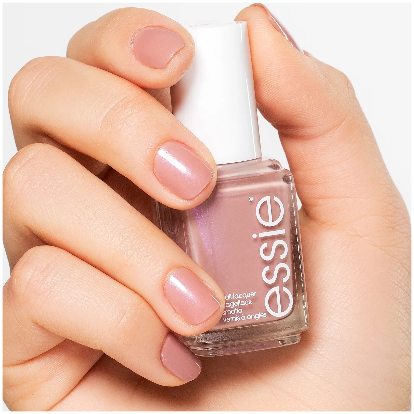 Какой лак отзывы. Essie лак для ногтей 40. Essie лак 40 тихоня. Лак Essie тихоня. Лак для ногтей Essie 13.