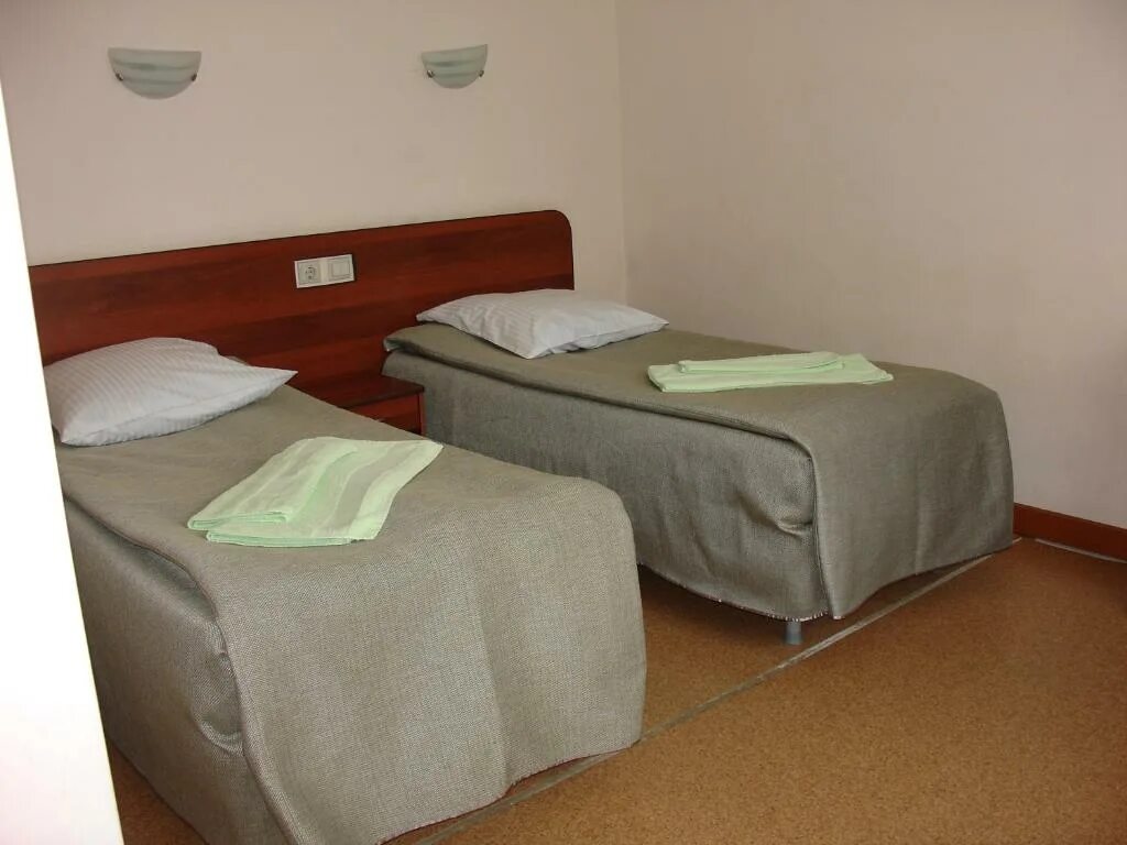 Гостиница березка в волочке. Гостиница березка волочек. Глстиница береза вышний волочек. Гостиница березка пласт. Гостиница березка вышний волочек.