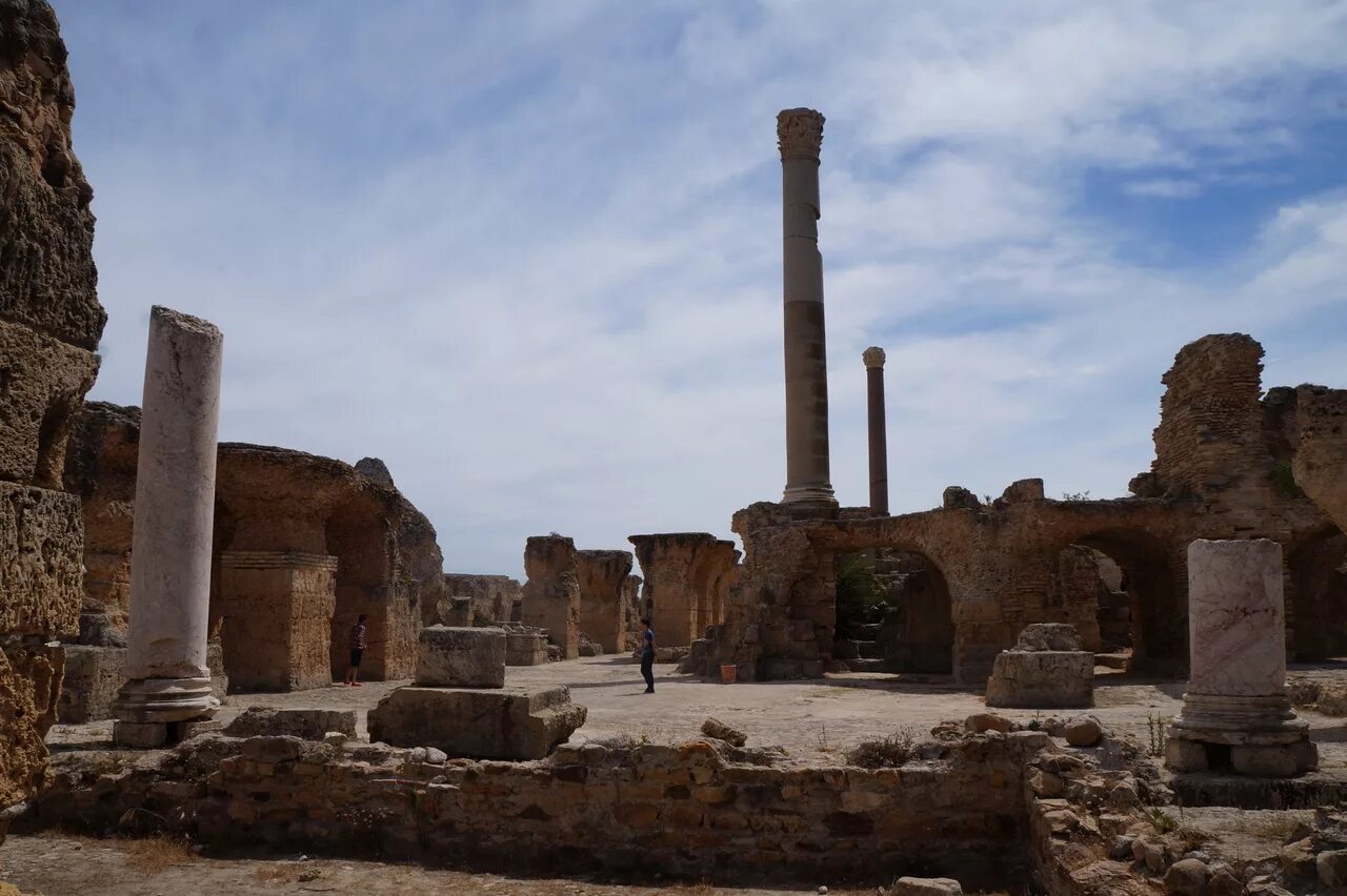 Карфаген в древности. Древний город Карфаген в Тунисе. Руины Карфагена Тунис. Тунис достопримечательности Карфаген. Развалины Карфагена в Тунисе.