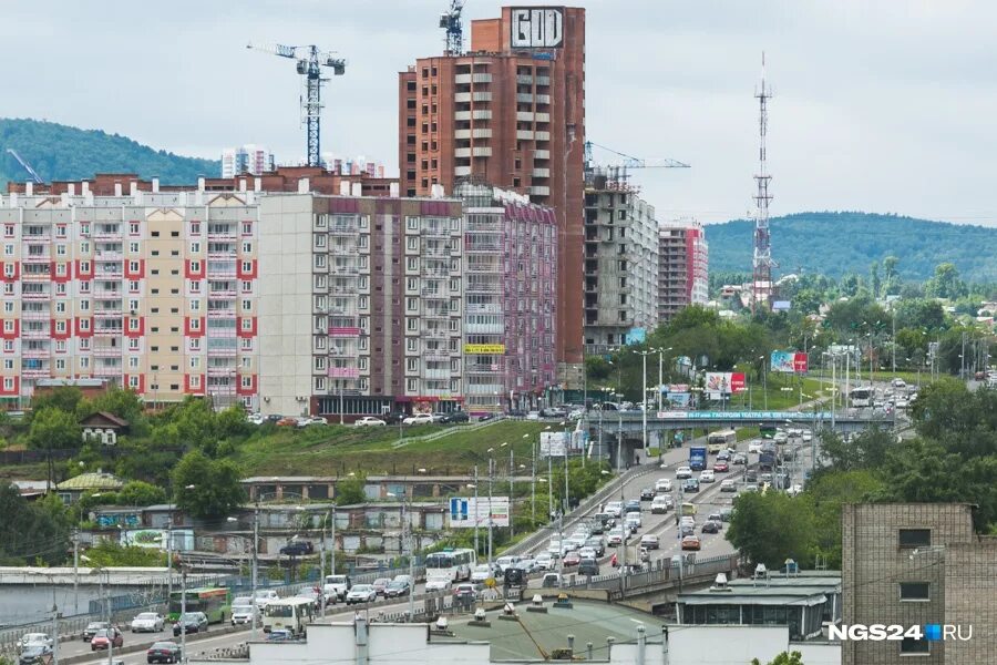 11 августа красноярск. 11 августа красноярск. Высотки красноярска. Новая покровка красноярск. 11 августа красноярск.