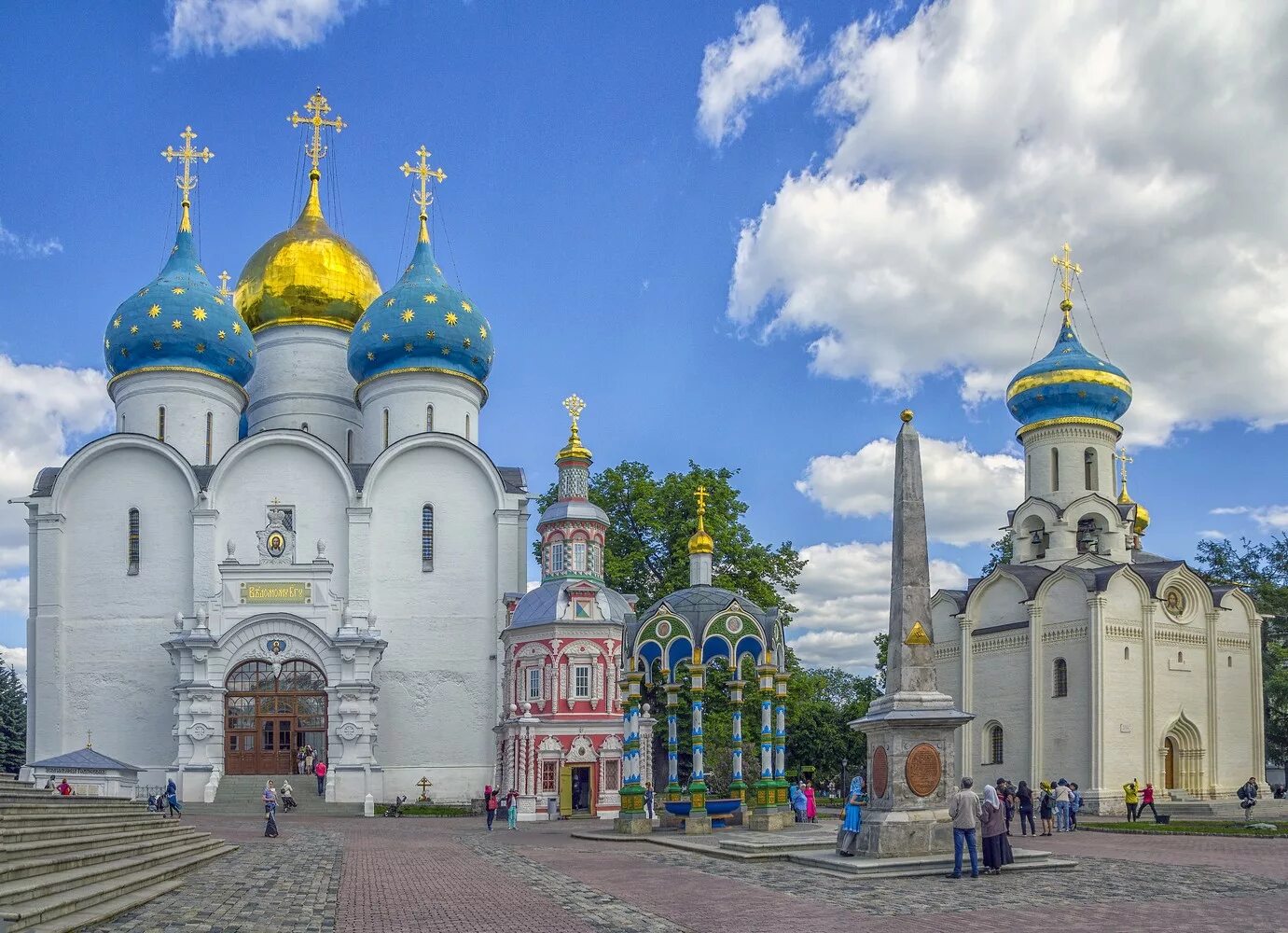 Свято троицкий москва. Троице-Сергиева Лавра Сергиев Посад. Сергиев посадтроицв Сергия Лавра. Троицкий монастырь Троице Сергиева Лавра. Троицкий монастырь Сергиев Посад.