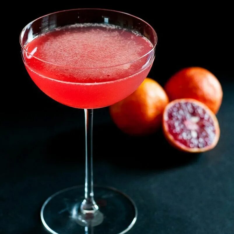 Grand cocktail. Сангрия мартини. Мартини оранж коктейль. Сангрия ликер. Сангрия коктейль.