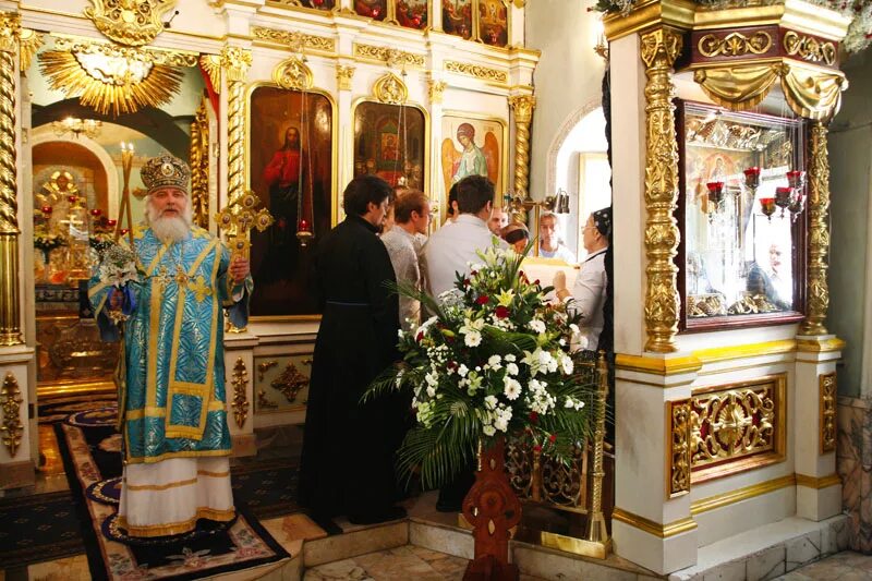 храм ризоположения на донской расписание богослужений. расписание на апрель служб в храме. храм ризоположения в леоново настоятели. алтарник илья в храме ризоположения в леоново. храм ризоположения в леонове.