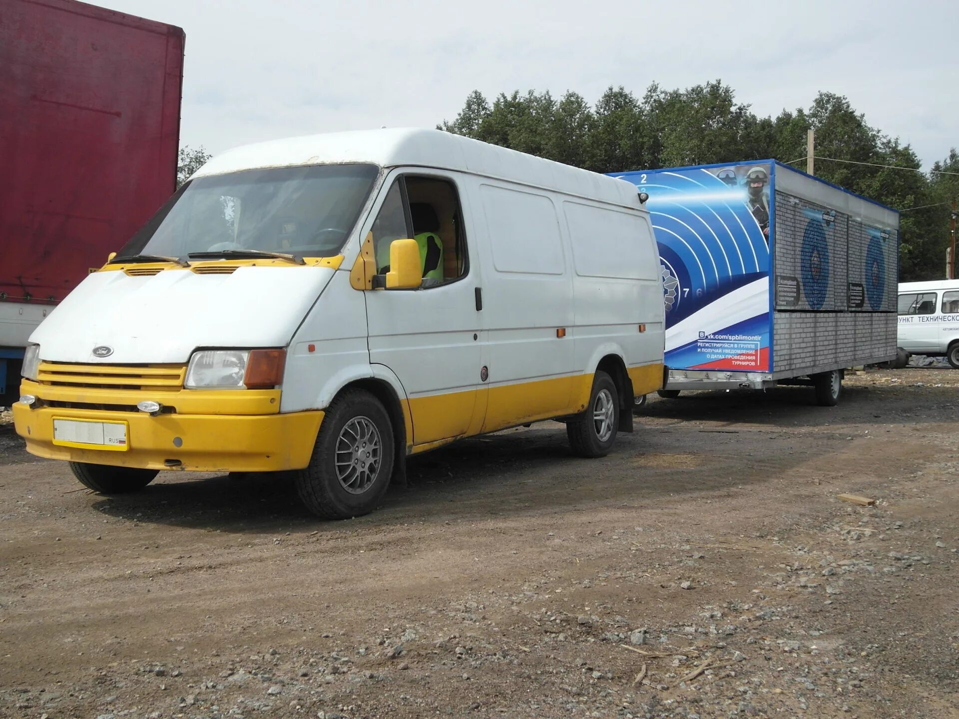 Форд Транзит 4 поколения. Ford Transit 1999 с прицепом. Ford Transit пассажирский с прицепом. Ford Transit 4g.