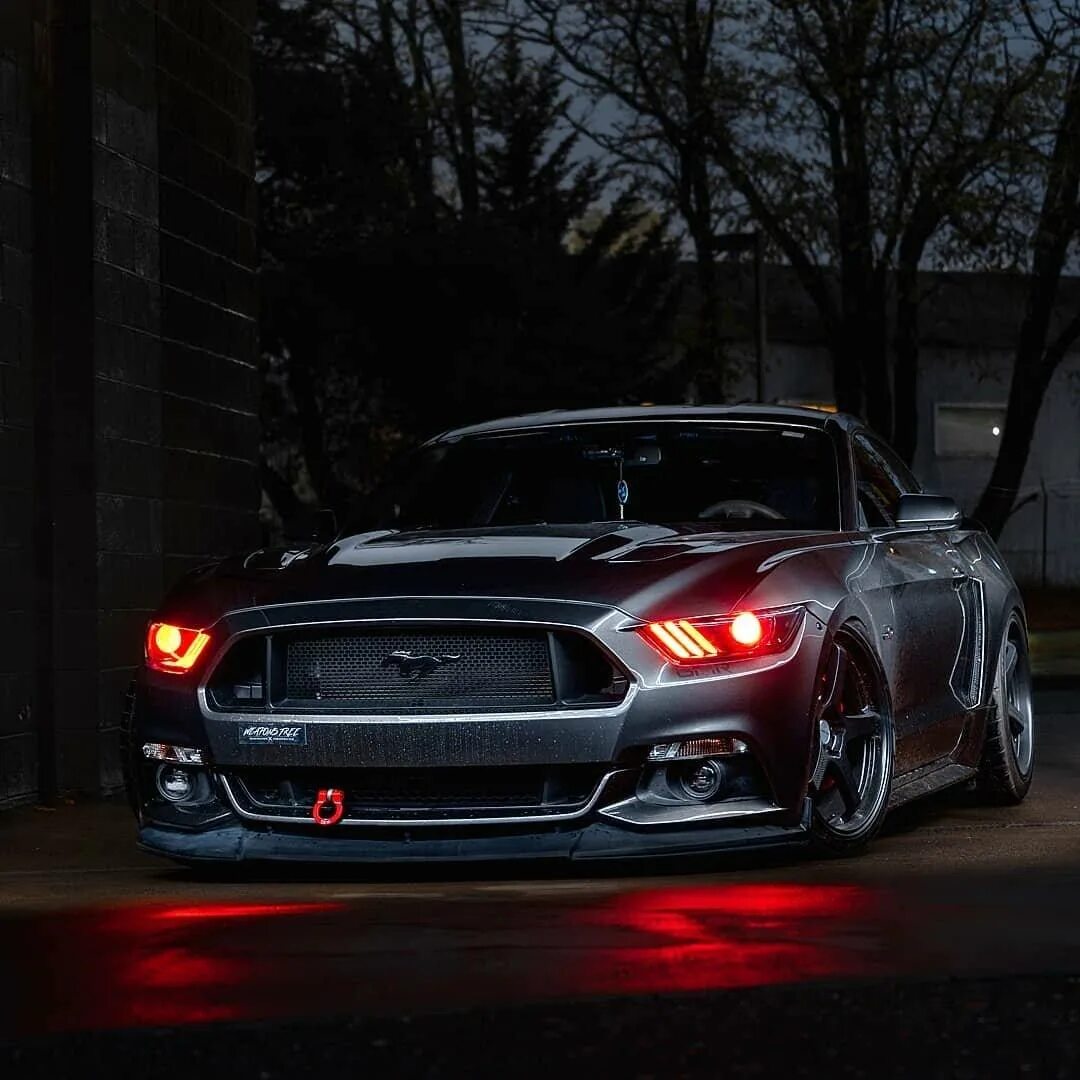 Мустанг фары. Форд Мустанг 2023. Ford Mustang 2017 Headlights. Мустанг СРТ. Ford Mustang Demon.