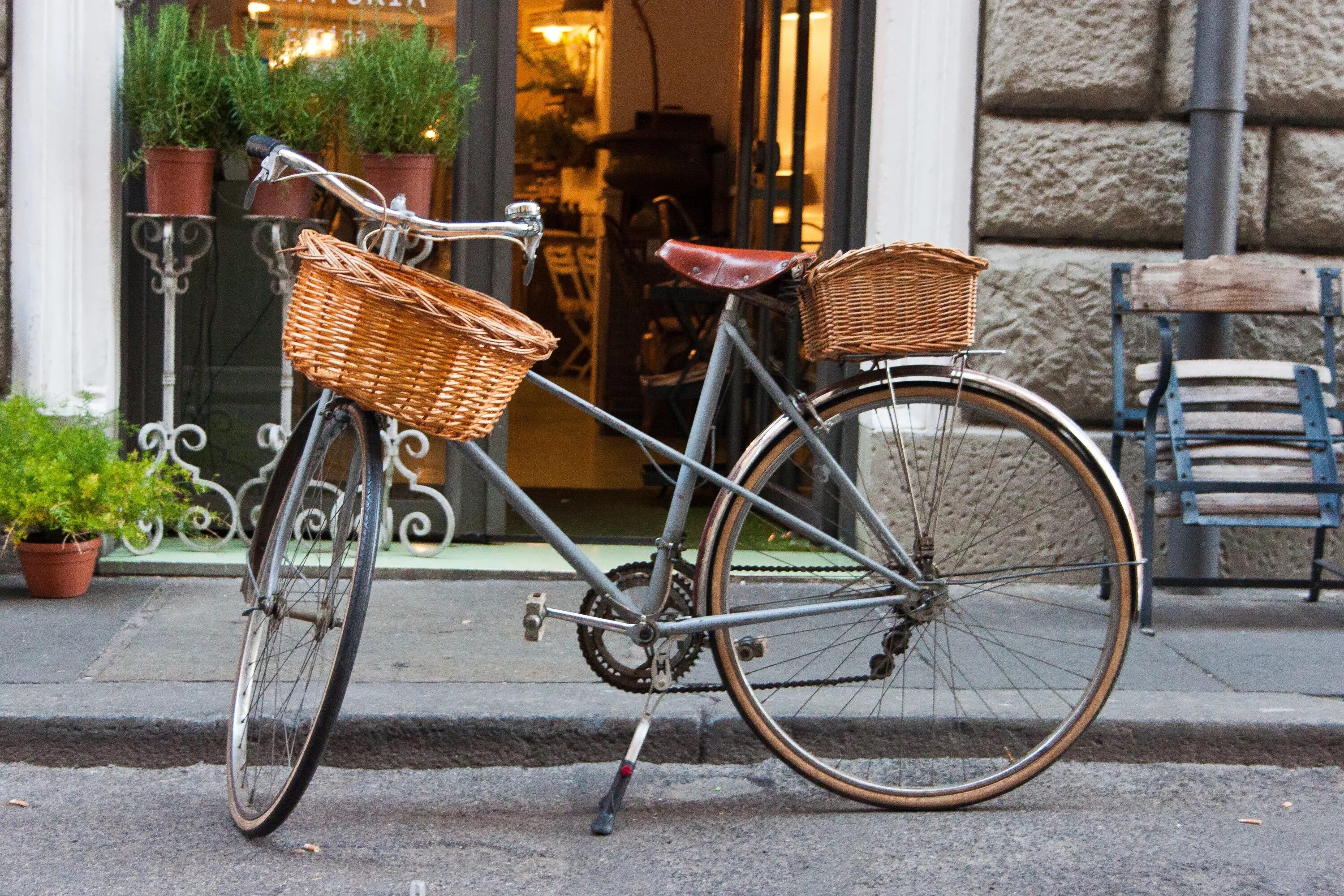 Pashley велосипеды. Велосипед с корзинкой. Велосипед женский легкий. Велосипед дамский прима. Ретро велосипед.