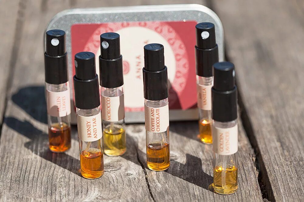 Масляные русские отливанты известных брендов. Отливант 1 мл. Духи отливанты. Отливанты парфюмерии. Парфюм на распив.