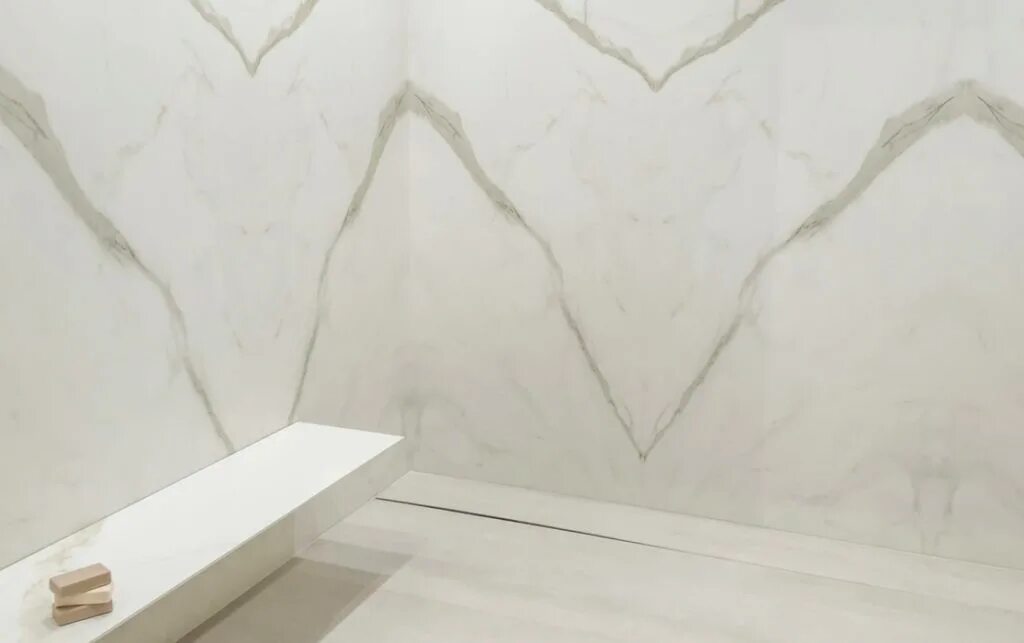 Керамогранит i naturali marmi calacatta oro venato lucidato. Calacatta oro venato. Laminam calacatta. 5x100 стена z. Calacatta oro мрамор.