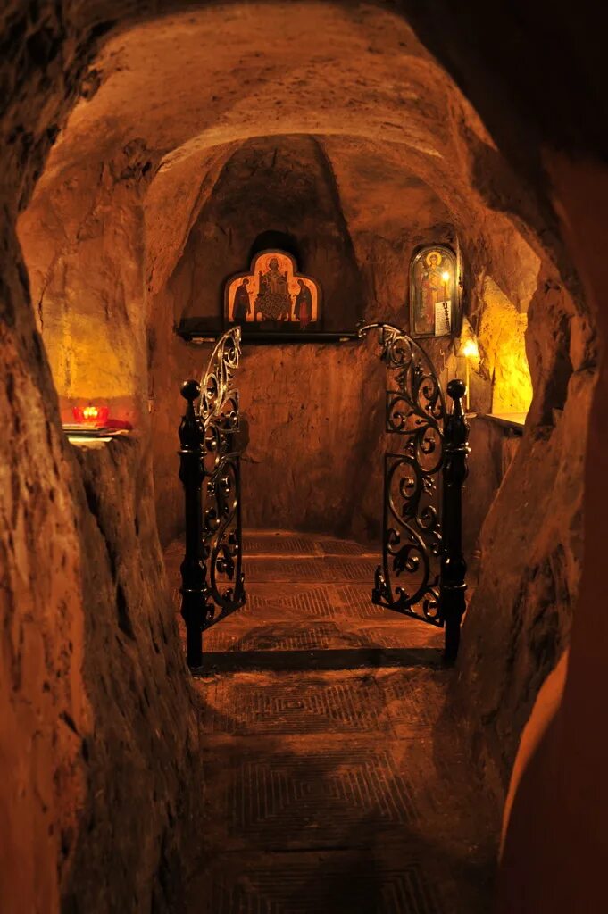 киево-печерская лавра пещеры. лавра печерские пещеры. псково-печерский монастырь пещеры. лавра печерские пещеры. киево-печерская лавра пещеры.