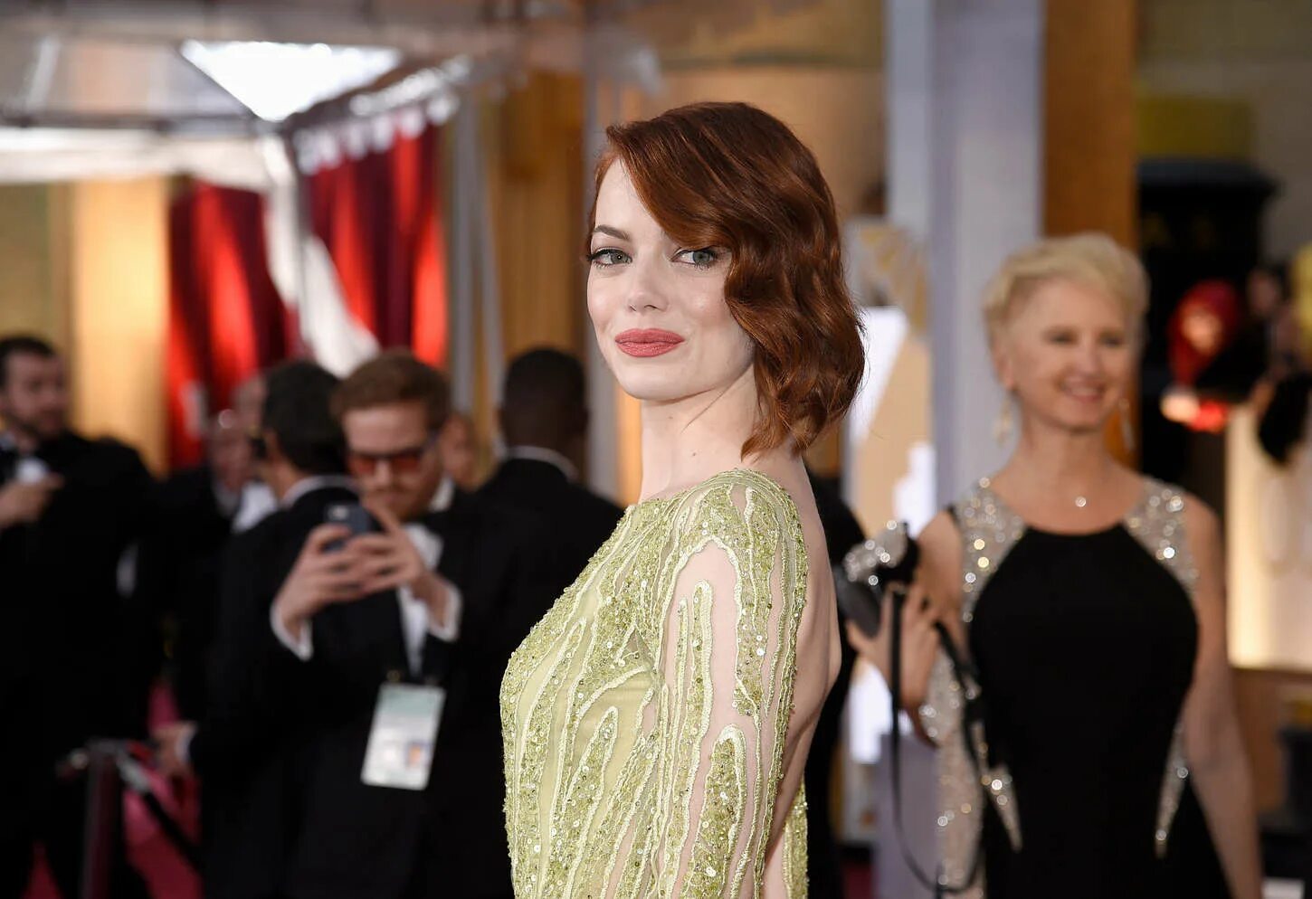 Emma stone oscar. ЭММАМ стостоун на Оскаре.