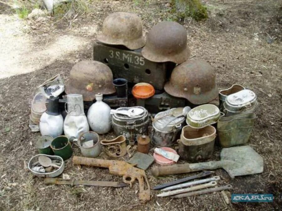 останки солдат великой отечественной войны. найдены после вов. военные раскопки находки чёрные копатели. солдатский медальон. находки поисковиков второй мировой войны.