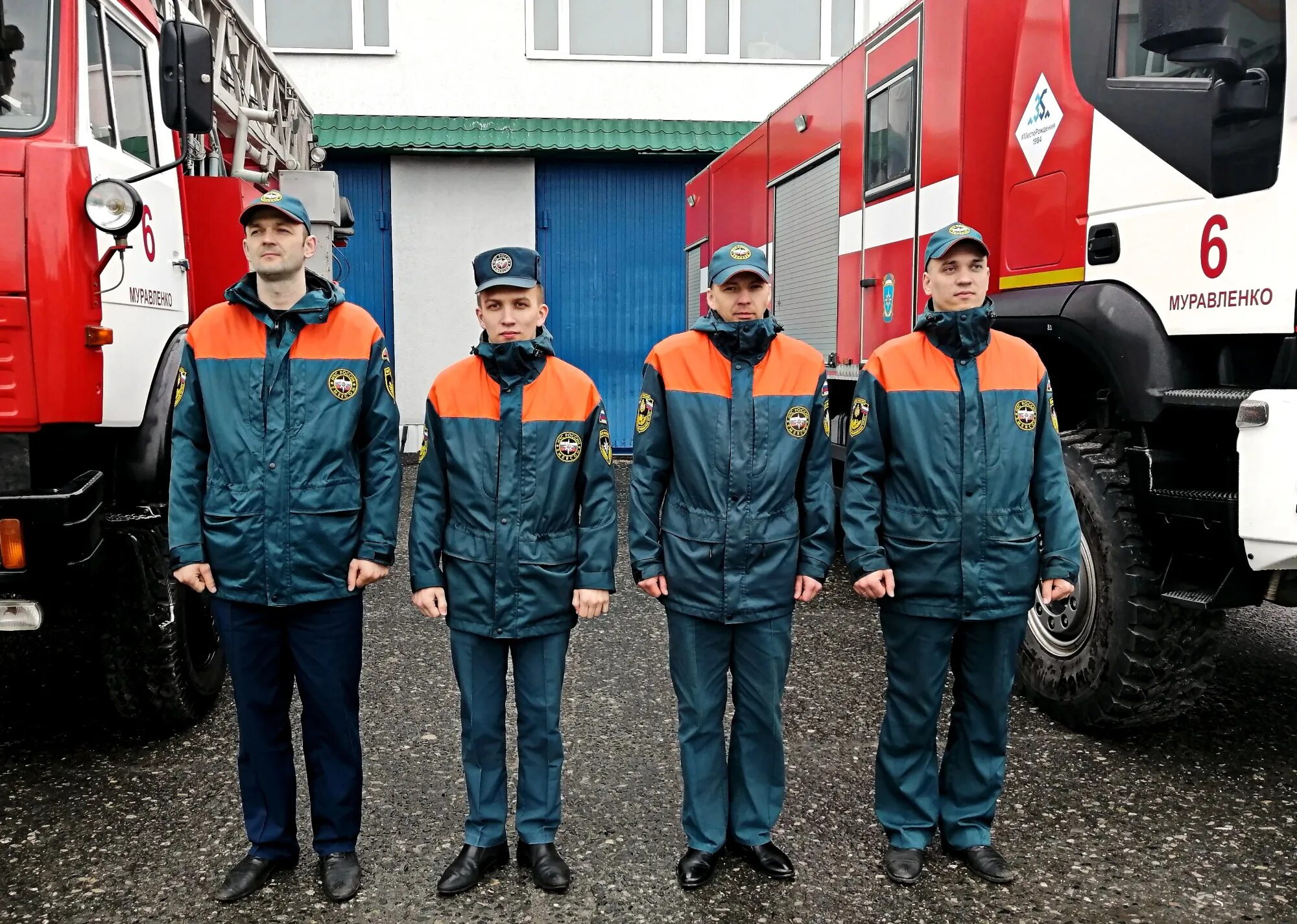 Светлана каменская муравленко депутат. Магазины нулевых. Гаврилюк владимир муравленко. Город муравленко школа. Муниципальное образование город муравленко.