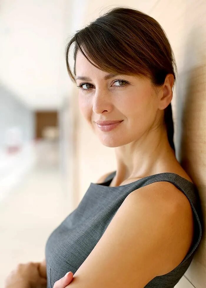 Женщина среднего возраста. Красивая женщина. Красивая женщина средних лет. Женщина 30 лет. 35 летний.