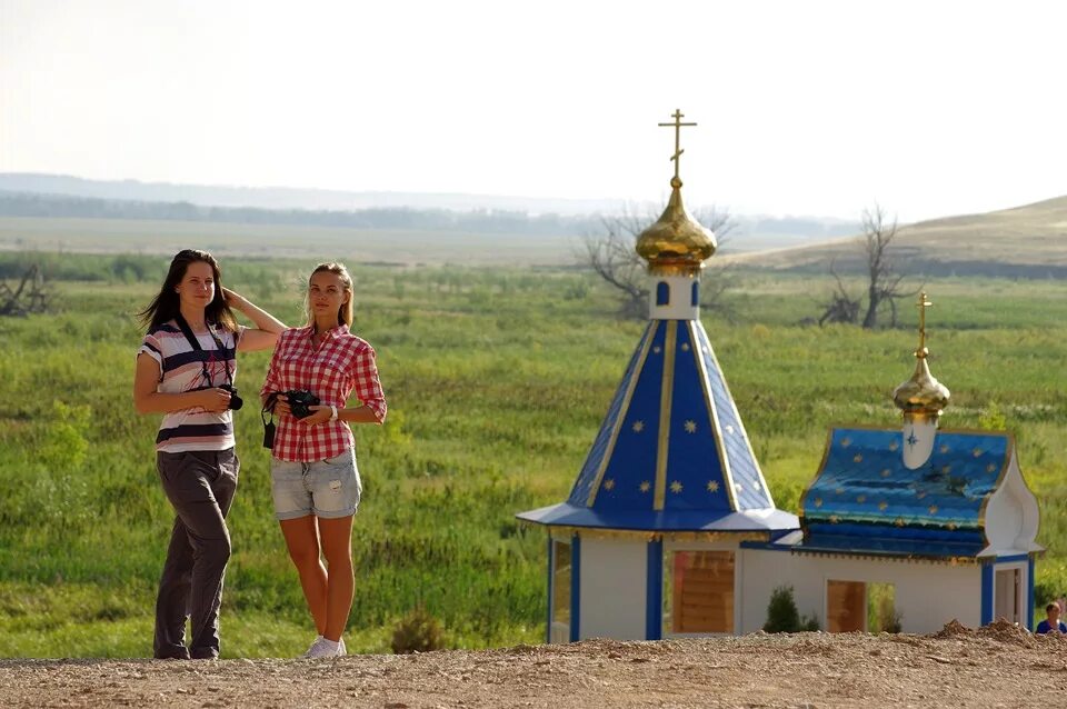 Поселок Луна Шарлыкский. Посёлок Луна Оренбургская область Шарлыкский район. Село Луна Шарлыкский район Оренбургской области. Луна Шарлыкский район Оренбургской.