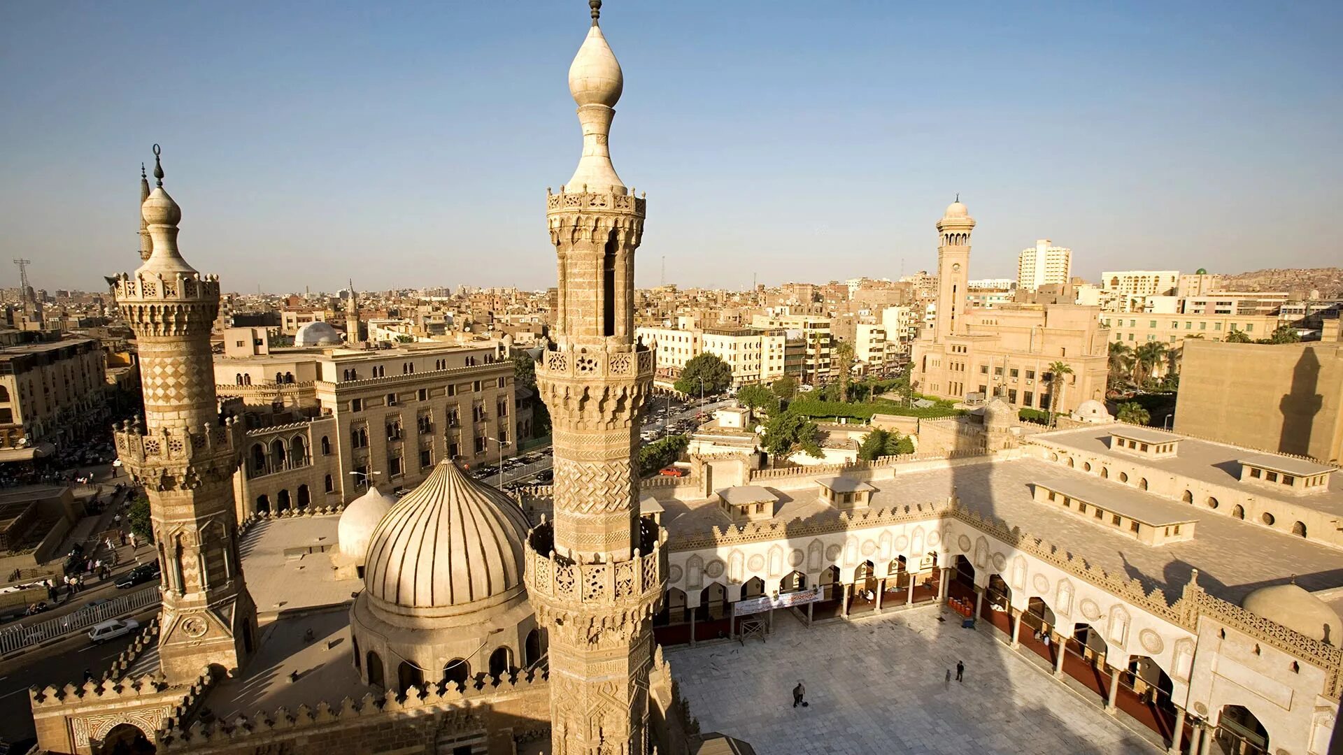 Часть большого каира 4 буквы. Аль-Азхар Каир Египет. Мечеть Аль-Азхар. Университет Аль-Азхар в Каире. Мечеть Аль-Азхар в Каире минареты.