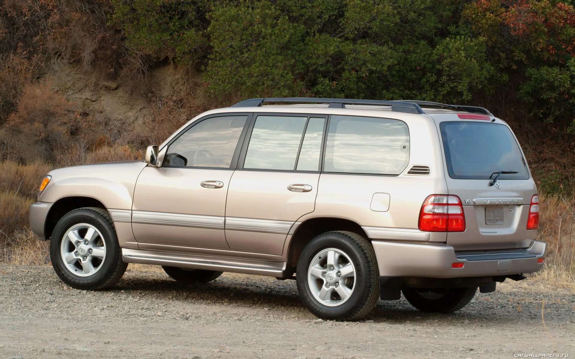 Ленд крузер 100 2002 год. Toyota land cruiser 2002. Ленд крузер 100 2002 год. Ленд крузер 100 2002 год. Toyota land cruiser 100 2002-2005.