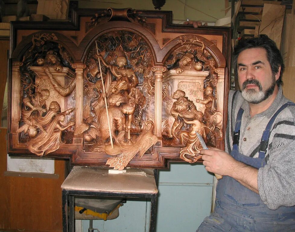 Алексей агриколянский барельеф. Мастерская резьбы по дереву. Николай ачитаев резьба по дереву. Мастера и их работы. Patrick damiaens carving.