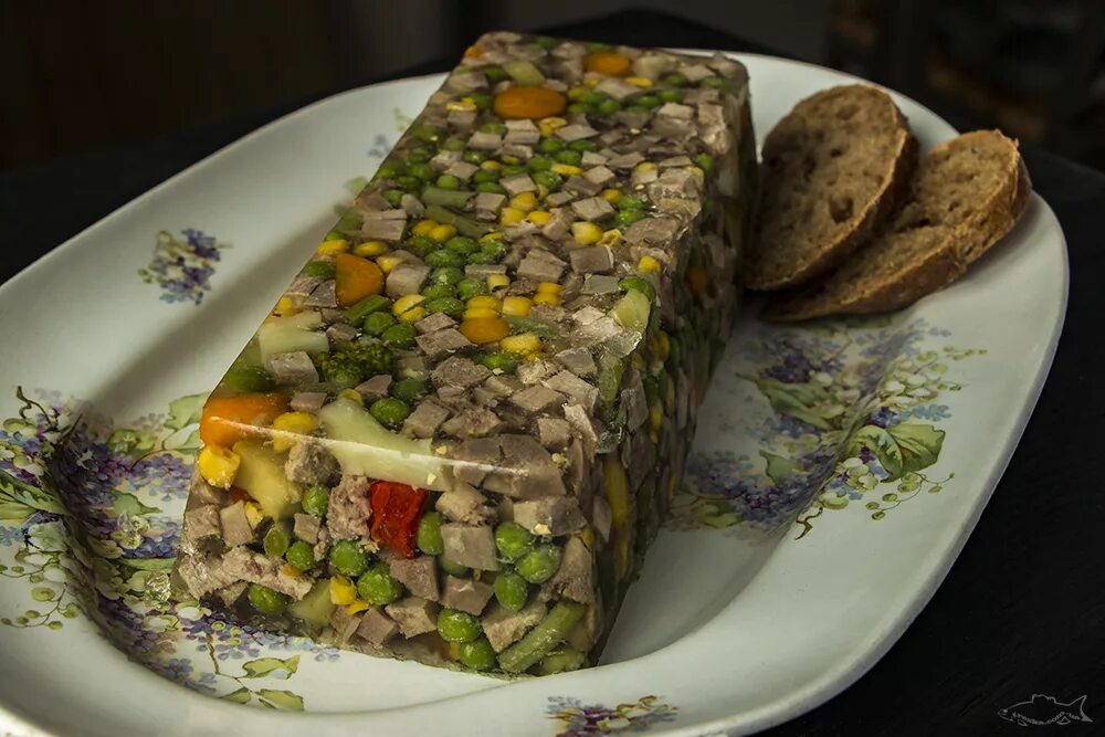 Рецепт заливного из консервы