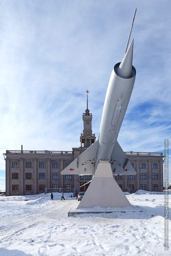 Город Чкаловск Нижегородской. Чкалов город Нижегородская область. Чкаловск Нижний Новгород достопримечательности. Музей Чкалова в Чкаловске зимой.