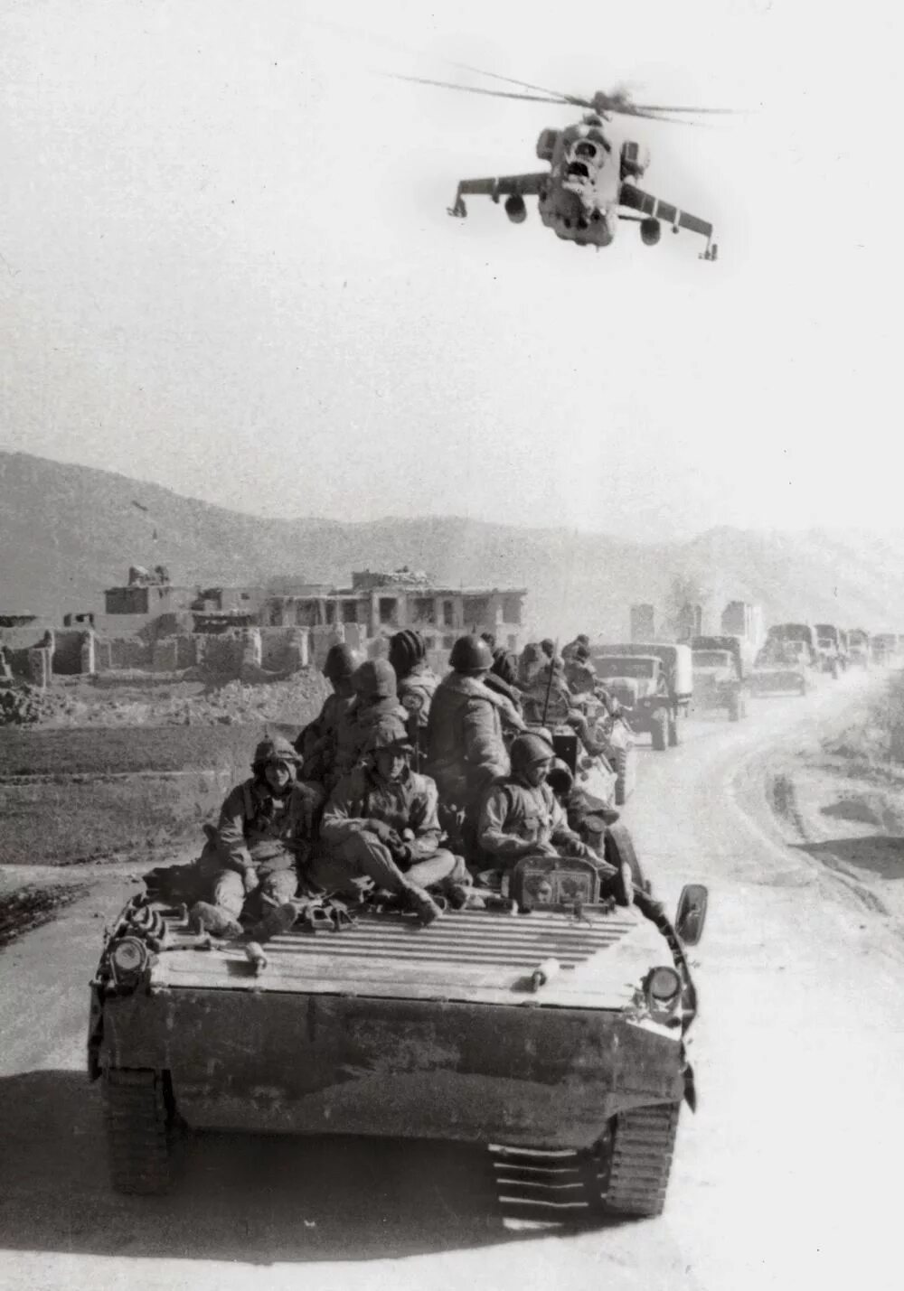 афган колонны. афган колонны. наливники афганистана. ущелье ташкурган афганистан. трасса хайратон кабул.