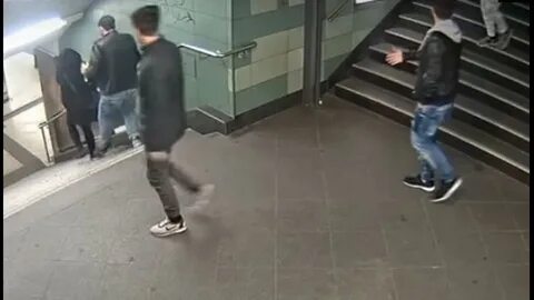 Быдло избивает