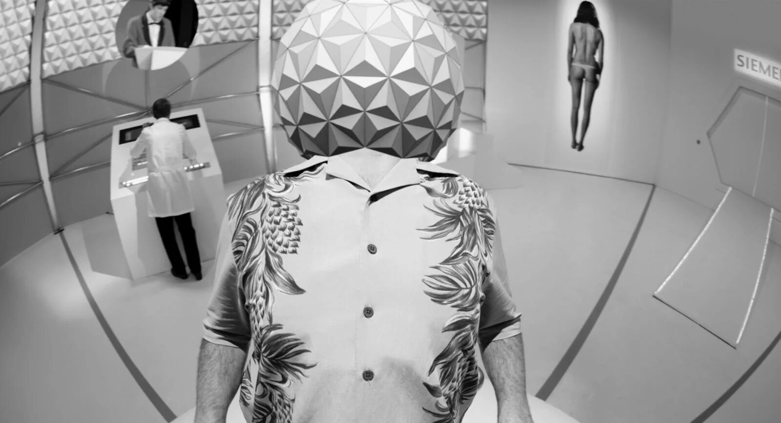 From tomorrow. Escape from tomorrow 2013. побег из завтра. roy abramsohn.