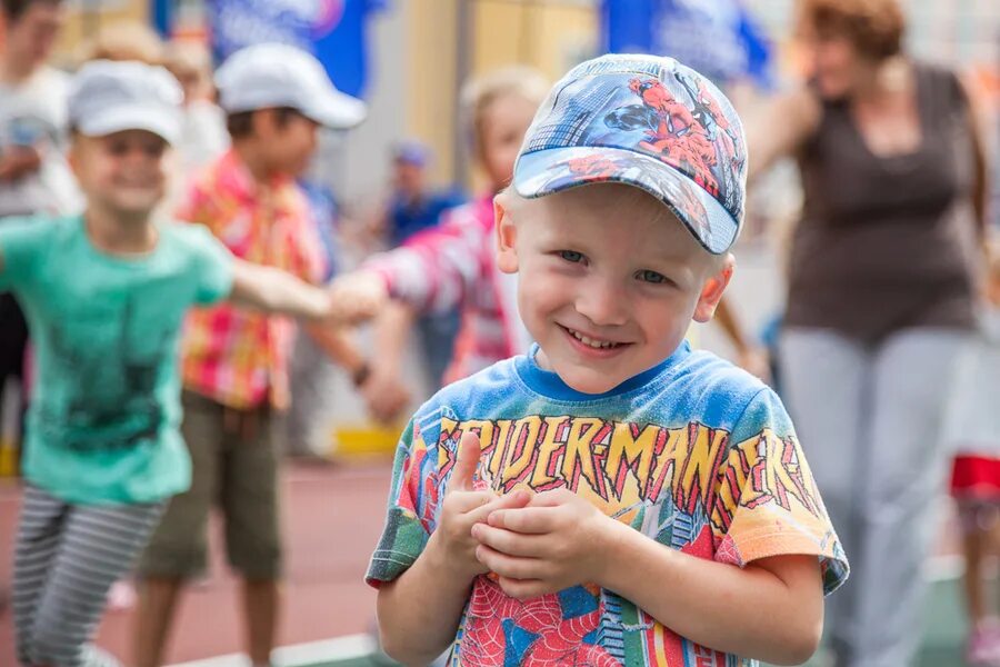 маленькое мероприятие. день рождение ребенка свао. фуршетный стол. дк приокский рязань фото. детский праздник.