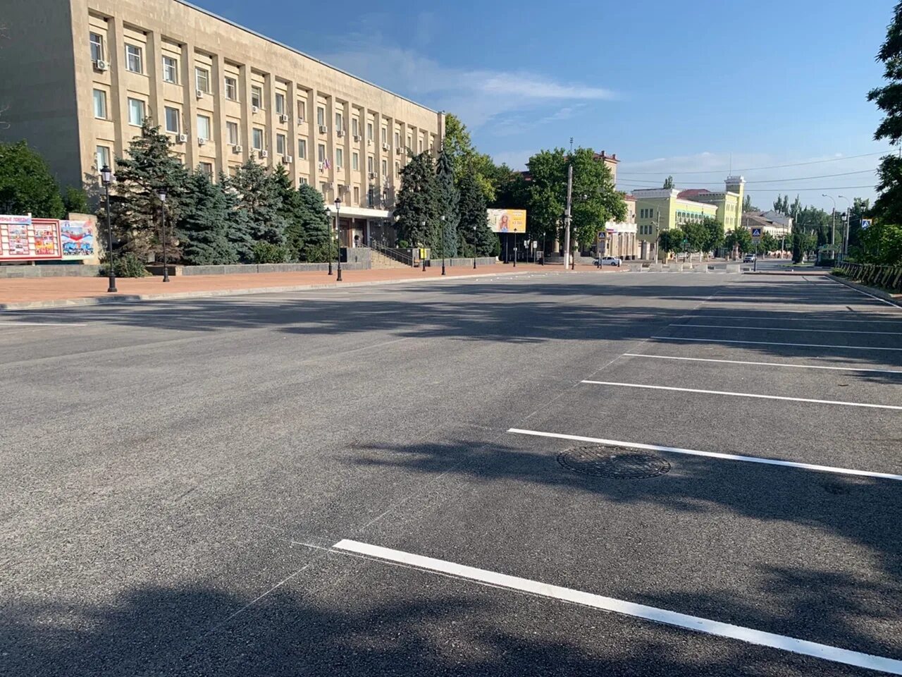 Разметка парковки. Керчь, ул. Кирова 5 керчь. Кирова 5 керчь. Фото с улицы кирова на море в керчи.