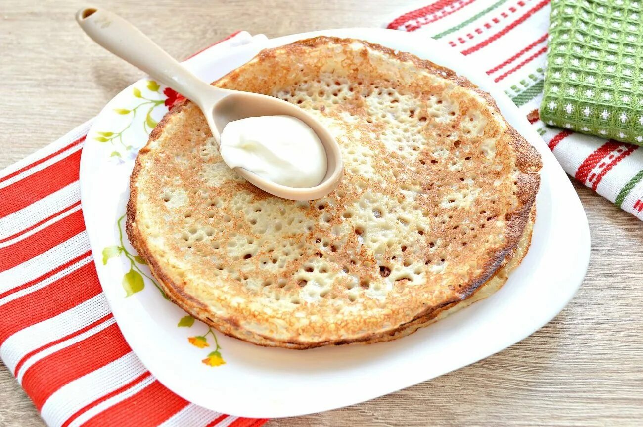 Вкусные блинчики. Блины кефир сметана. Блины кефир сметана. Блины кефир сметана. Блины на молоке.
