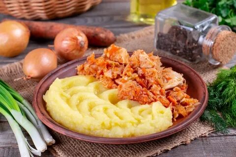 Приготовить фарш капуста и картошка