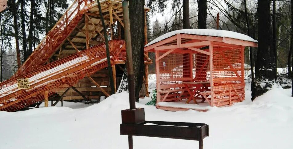 Горки в Ижевске. Горки в Ижевске для тюбинга. Красная горка ижевск